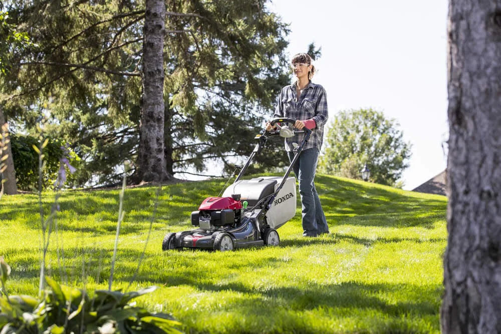 Lawn Mower Self Propelled Walk Behind 21" Select Drive 4-in-1 Versamow HRX217VYA from Honda?? Last Day For Clearance